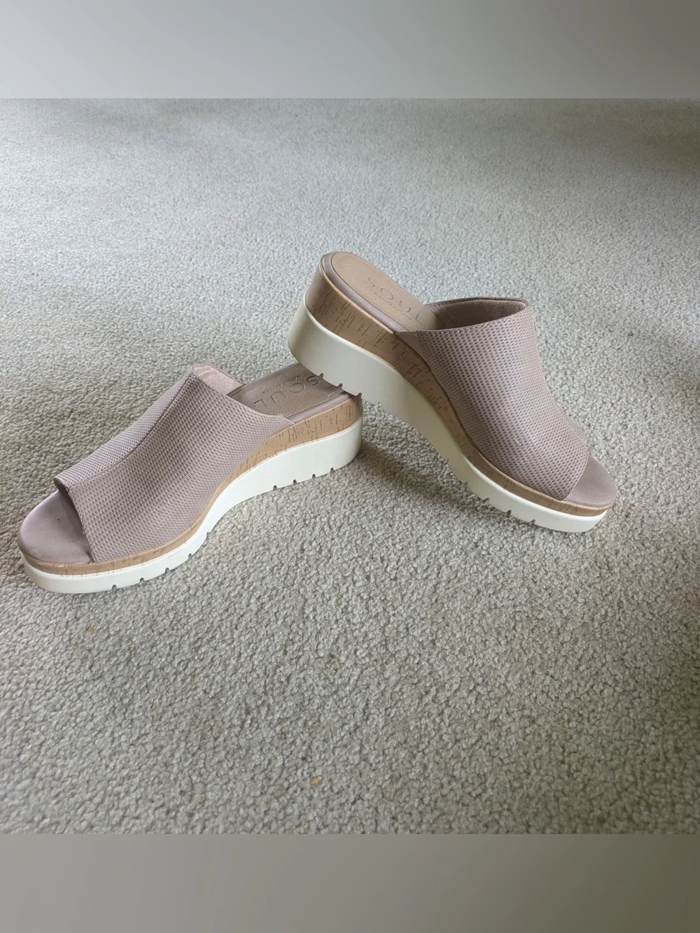 Soul Naturalizer taupe wedge